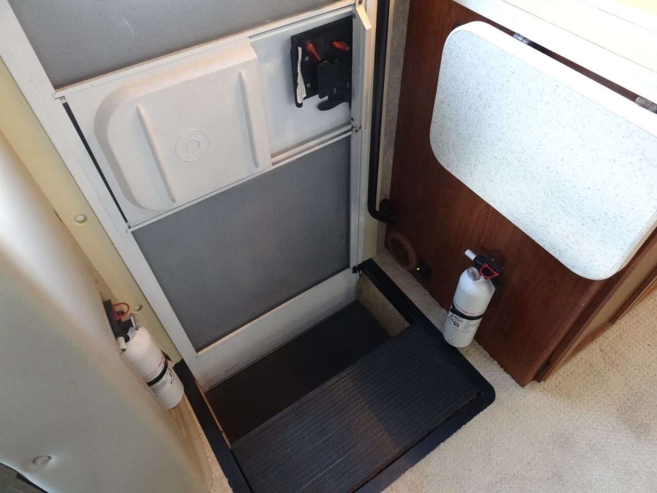 2008 Coachmen Freedom Elite M23 Premium B+/C - Photo 69 - Deland, FL 32720