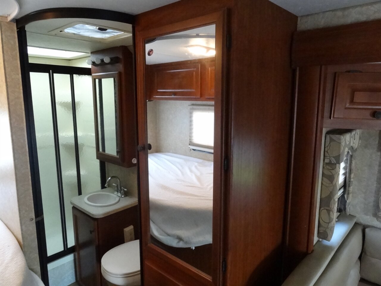 2008 Coachmen Freedom Elite M23 Premium B+/C - Photo 56 - Deland, FL 32720