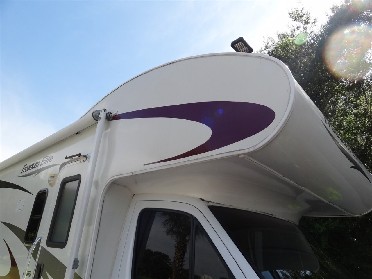 2008 Coachmen Freedom Elite M23 Premium B+/C - Photo 15 - Deland, FL 32720