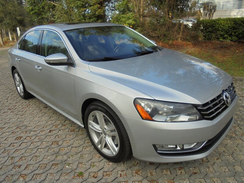 2012 Volkswagen Passat V6 SE  