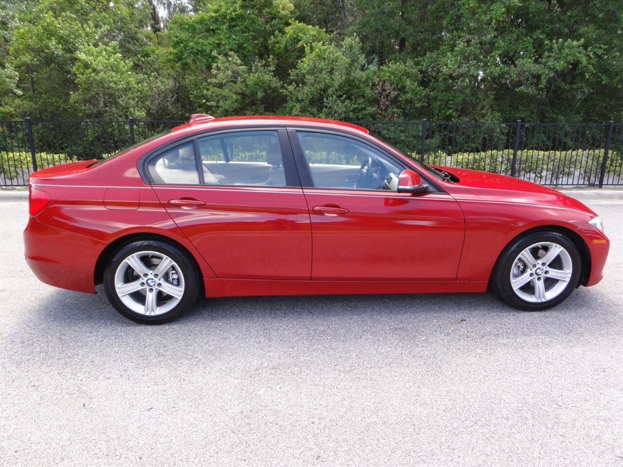 2015 BMW 320i Sport - Photo 16 - Deland, FL 32720