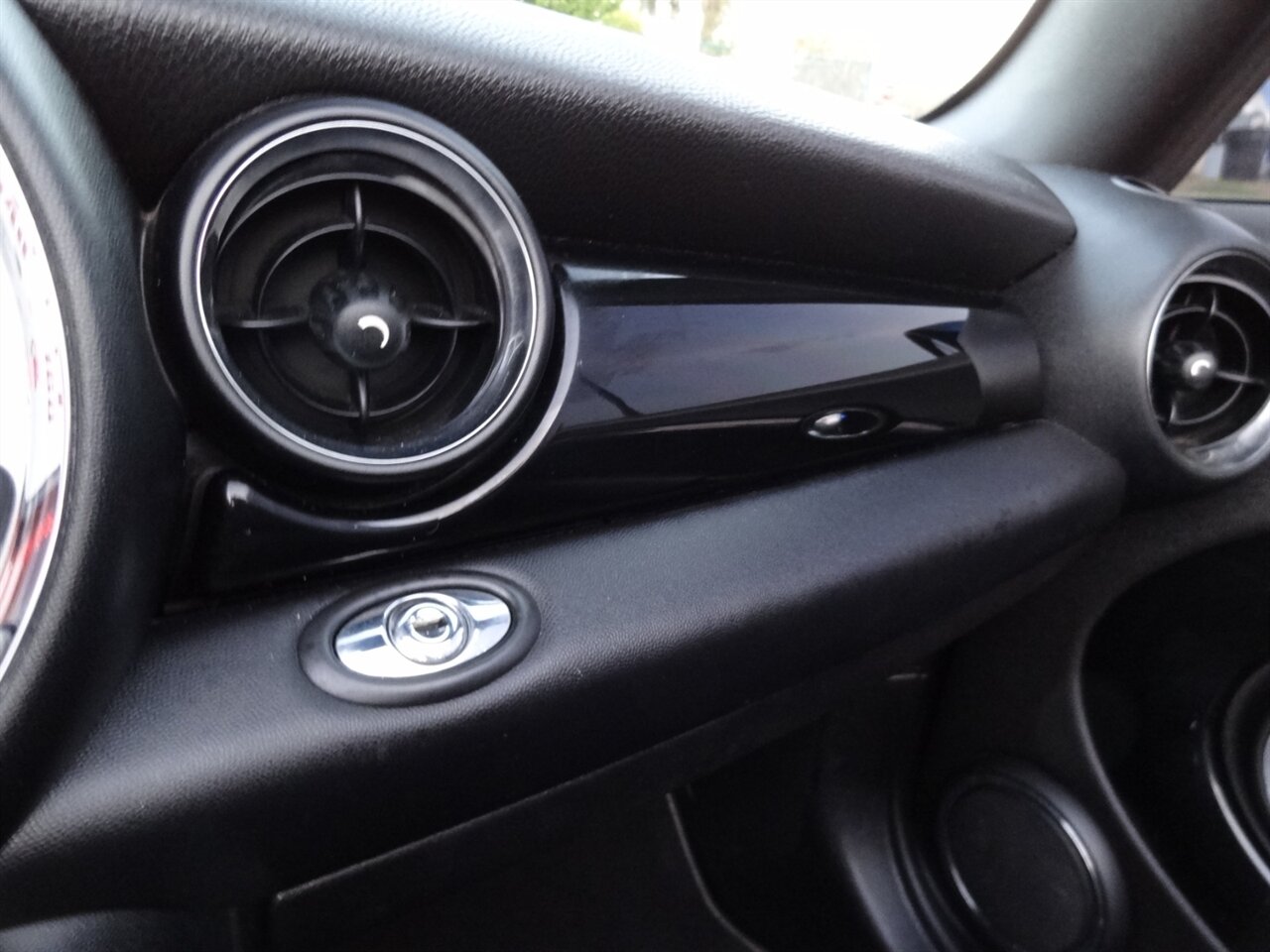 2012 MINI Cooper Convertible S   - Photo 53 - Deland, FL 32720