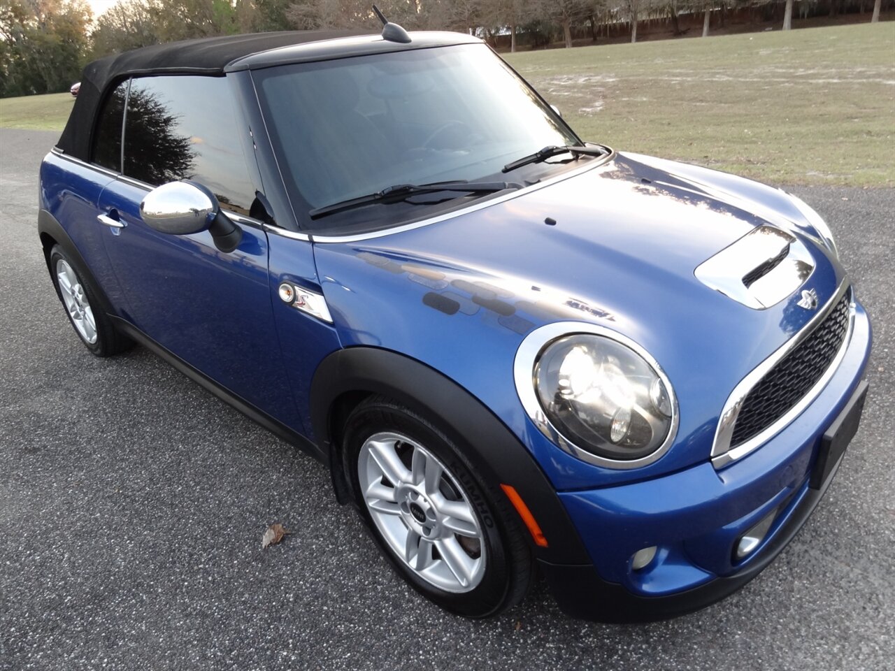 2012 MINI Cooper Convertible S   - Photo 6 - Deland, FL 32720