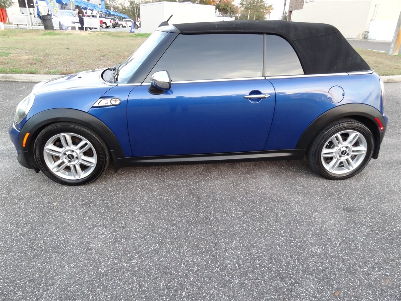 2012 MINI Cooper Convertible S   - Photo 21 - Deland, FL 32720