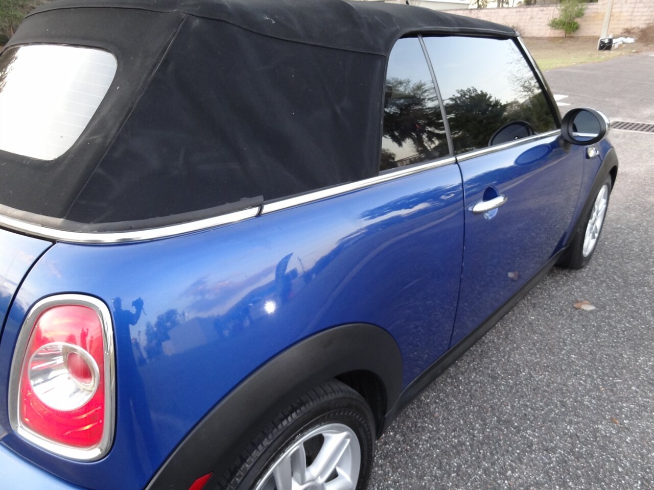 2012 MINI Cooper Convertible S   - Photo 18 - Deland, FL 32720
