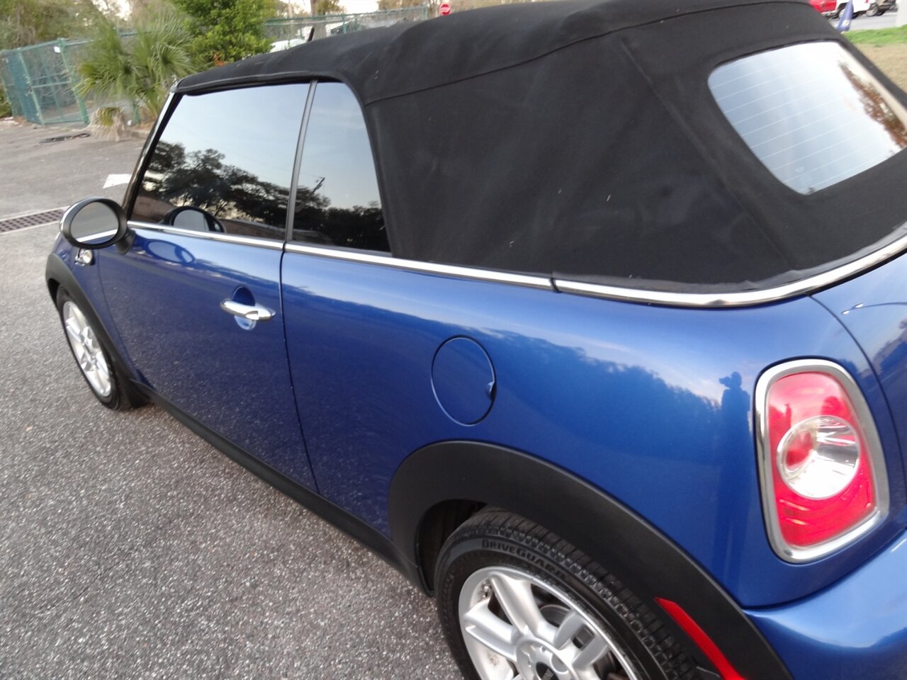 2012 MINI Cooper Convertible S   - Photo 17 - Deland, FL 32720