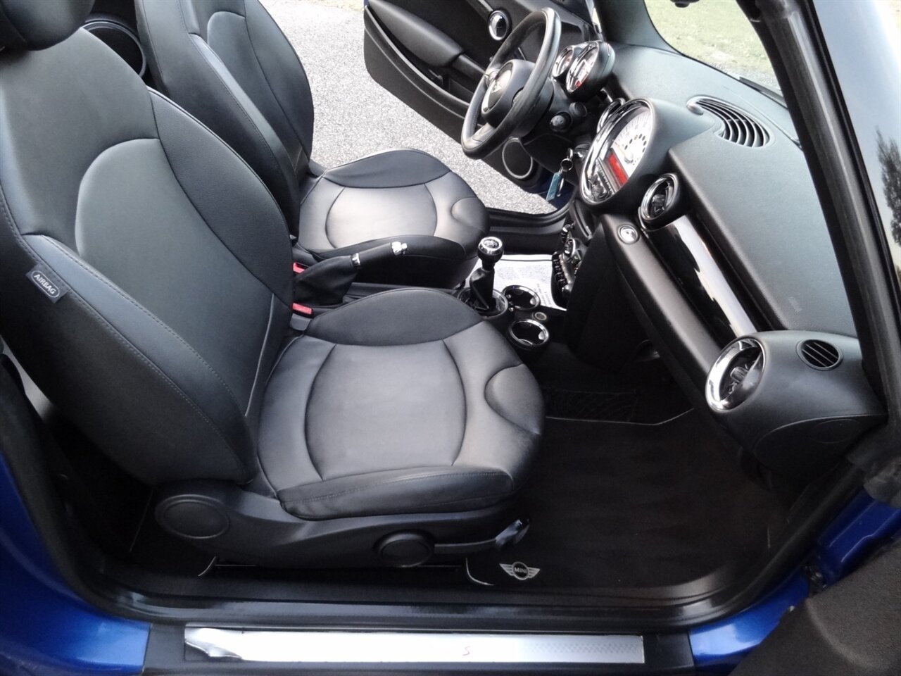 2012 MINI Cooper Convertible S   - Photo 41 - Deland, FL 32720