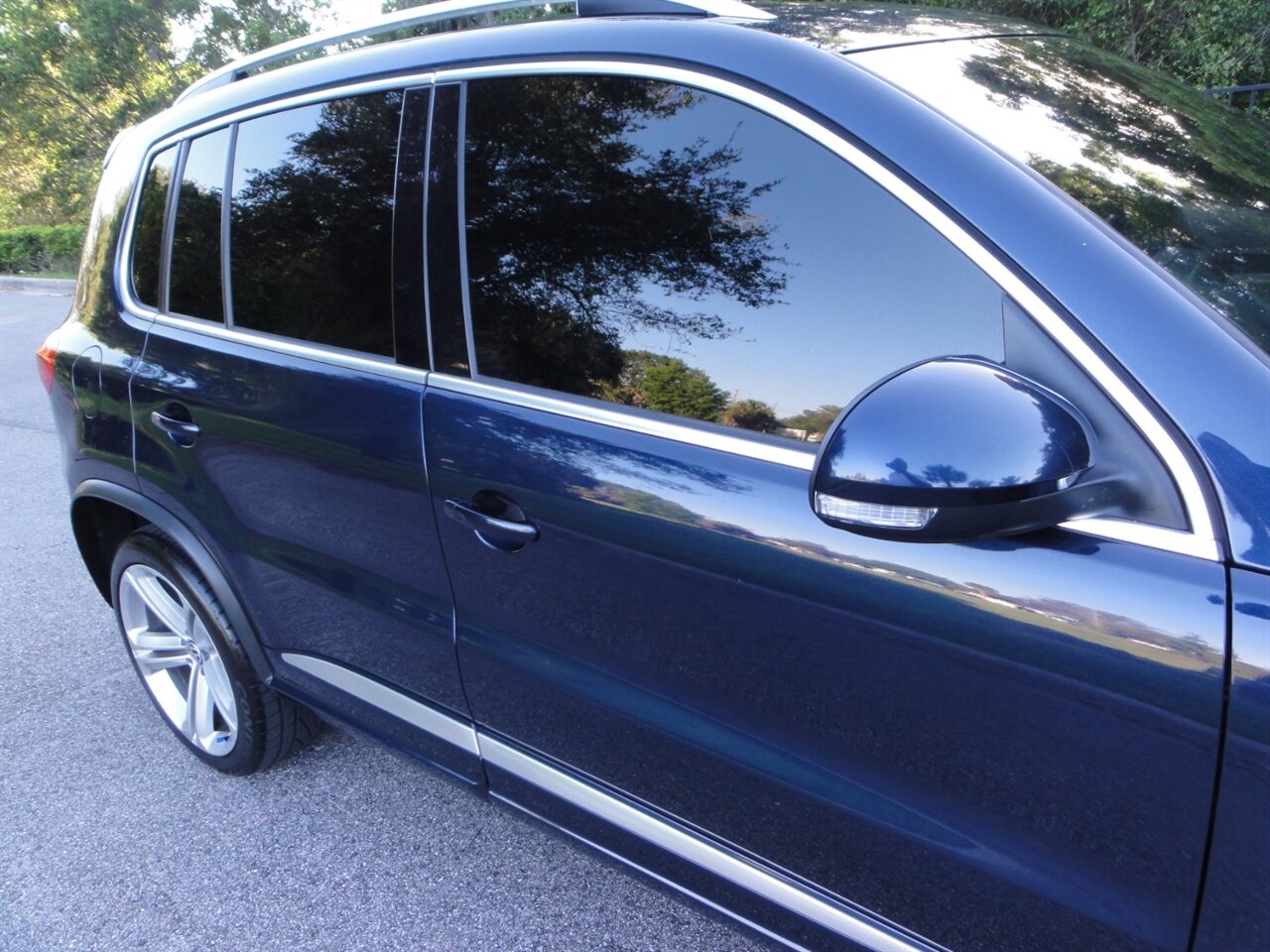 2014 Volkswagen Tiguan R-Line   - Photo 10 - Deland, FL 32720