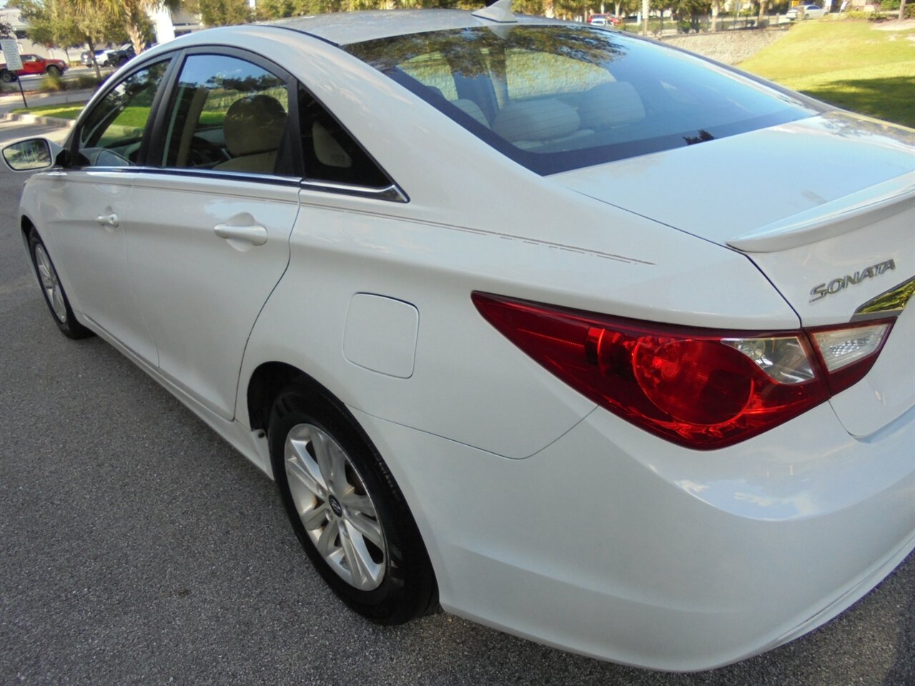 2013 Hyundai SONATA GLS   - Photo 8 - Deland, FL 32720