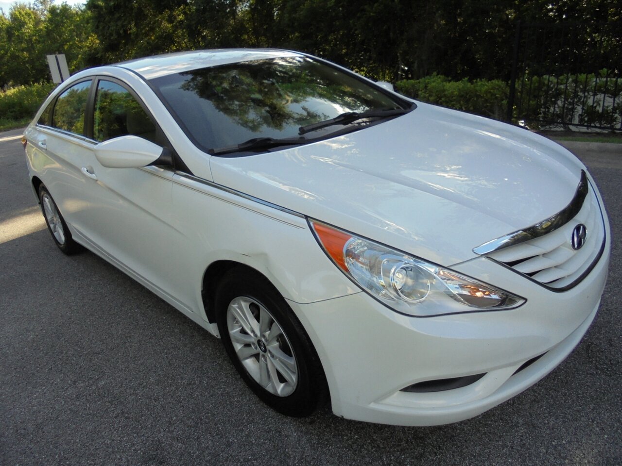 2013 Hyundai SONATA GLS   - Photo 1 - Deland, FL 32720