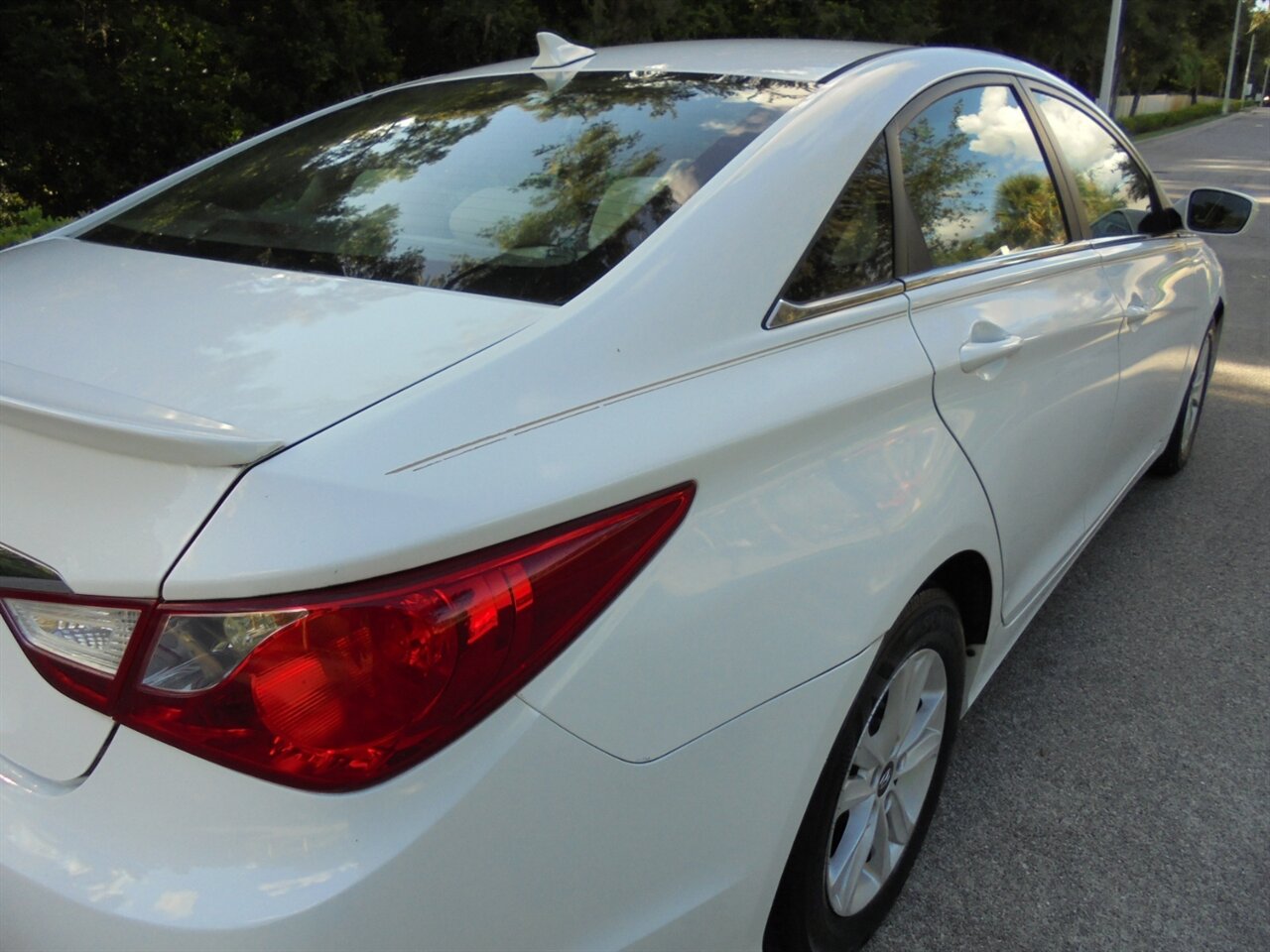 2013 Hyundai SONATA GLS   - Photo 9 - Deland, FL 32720