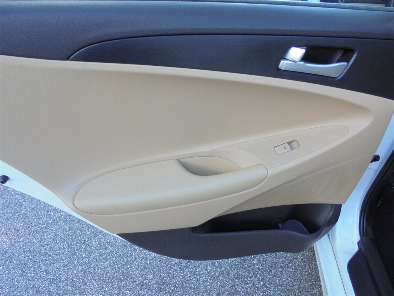 2013 Hyundai SONATA GLS   - Photo 29 - Deland, FL 32720