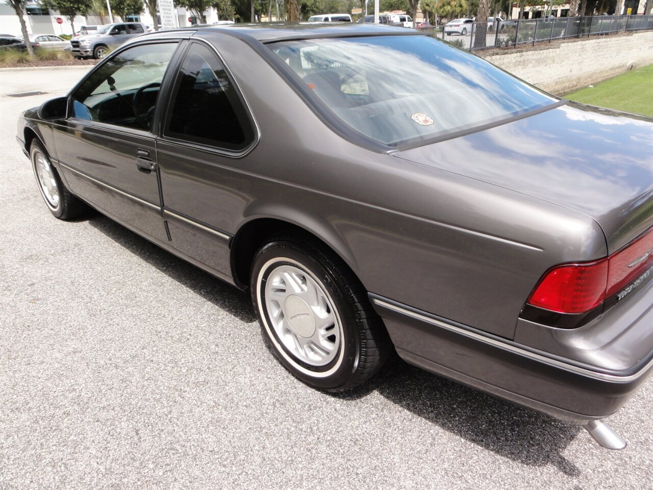 1990 Ford Thunderbird LX Premium - Photo 12 - Deland, FL 32720