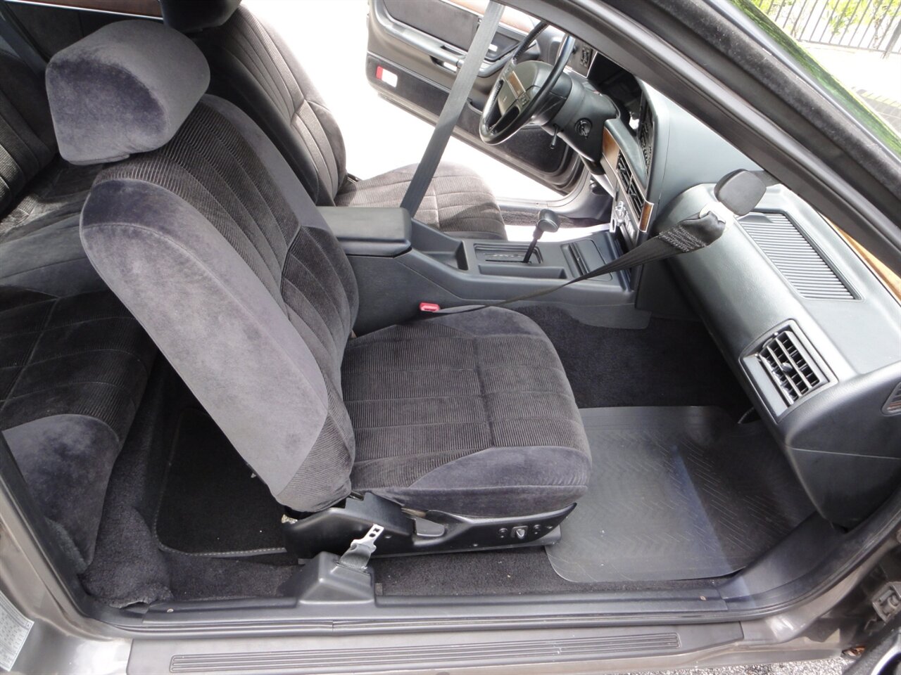 1990 Ford Thunderbird LX Premium - Photo 42 - Deland, FL 32720