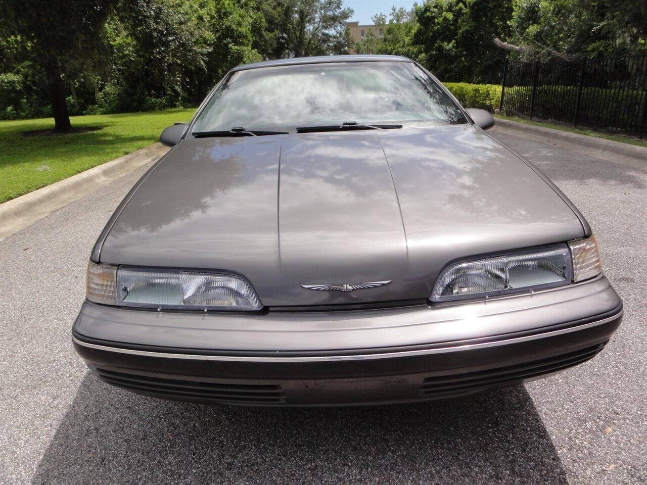 1990 Ford Thunderbird LX Premium - Photo 5 - Deland, FL 32720