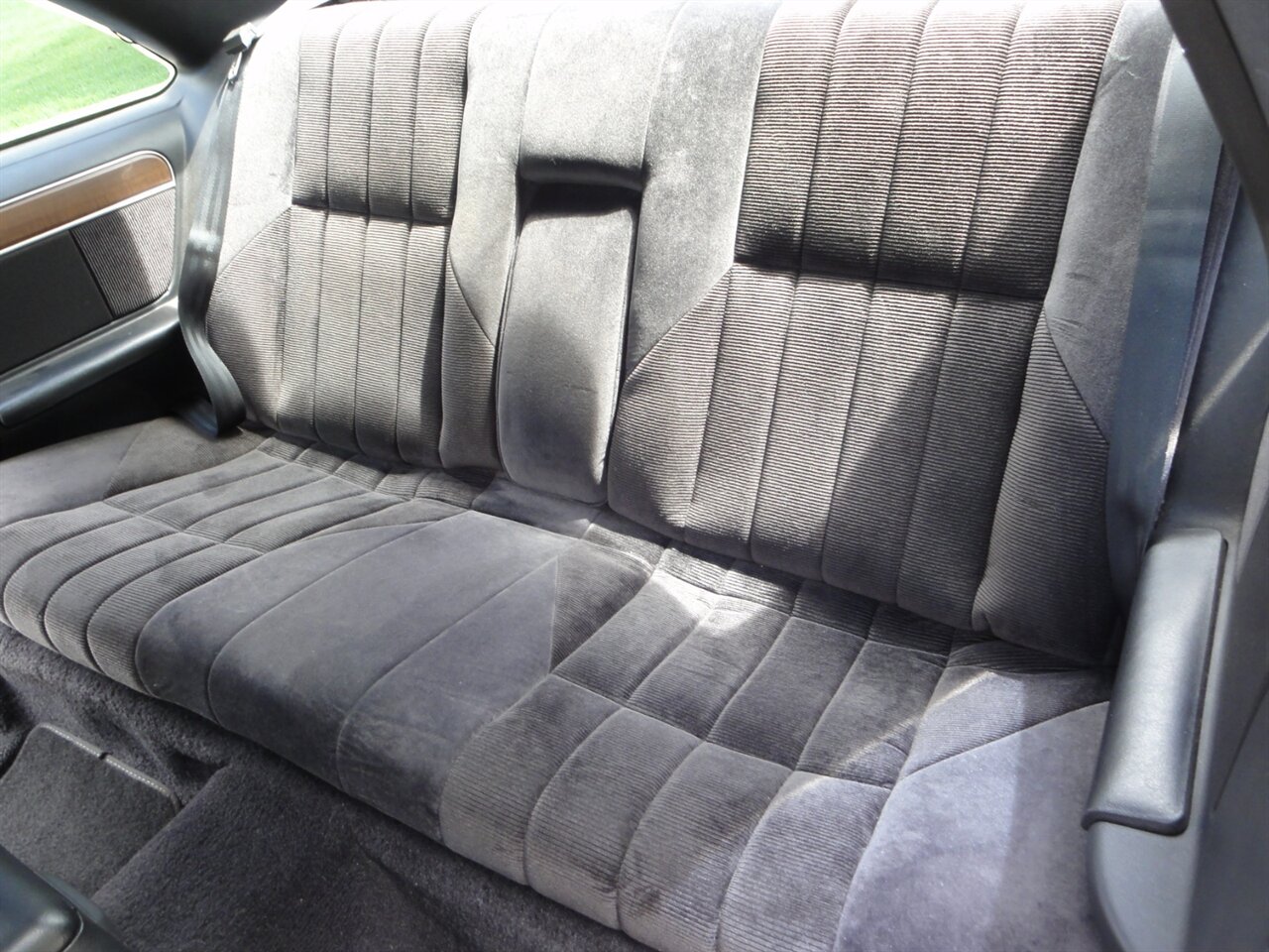 1990 Ford Thunderbird LX Premium - Photo 37 - Deland, FL 32720