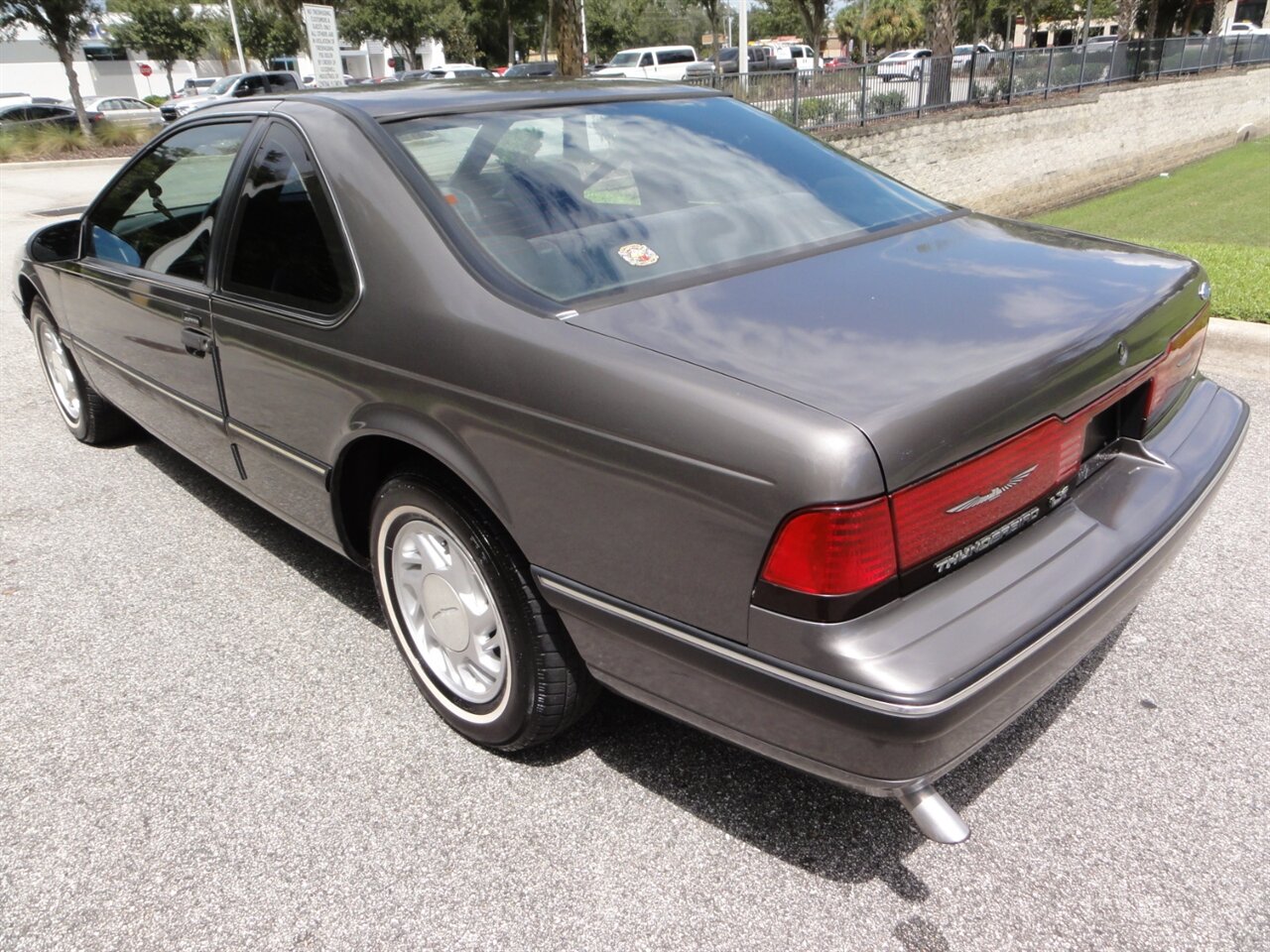 1990 Ford Thunderbird LX Premium - Photo 4 - Deland, FL 32720