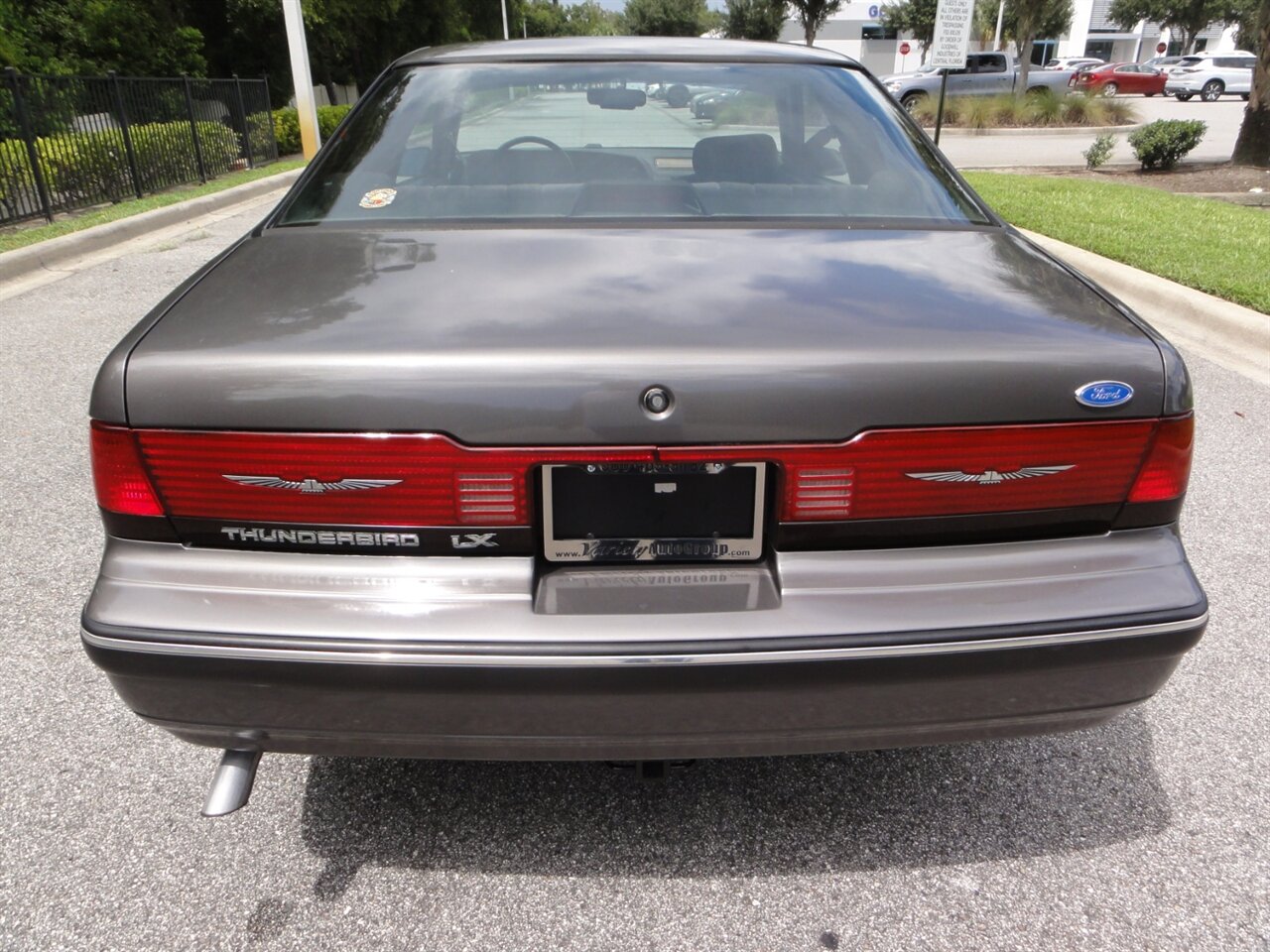 1990 Ford Thunderbird LX Premium - Photo 14 - Deland, FL 32720
