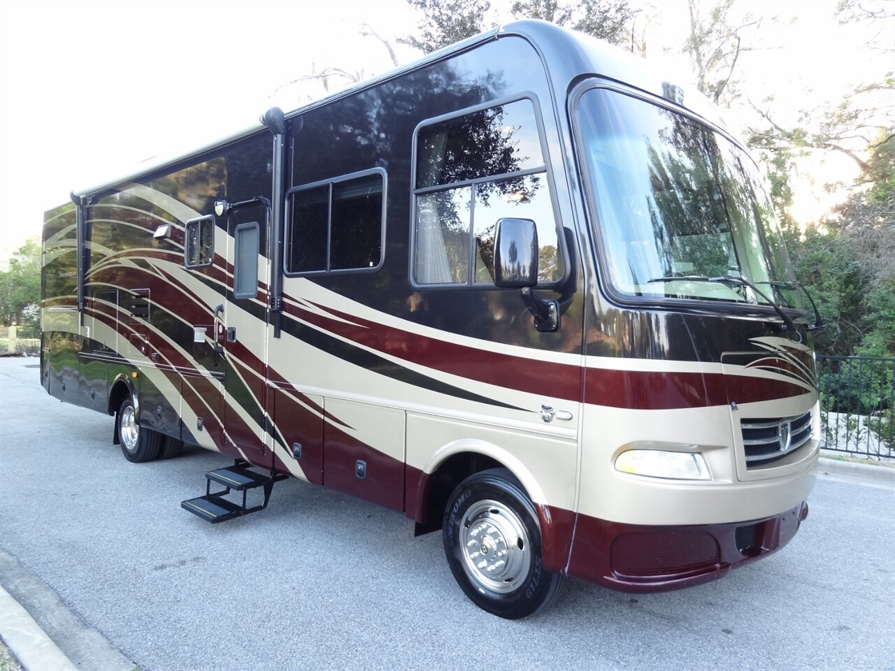 2012 Damon Day Break 34DB  Class A - Photo 8 - Deland, FL 32720