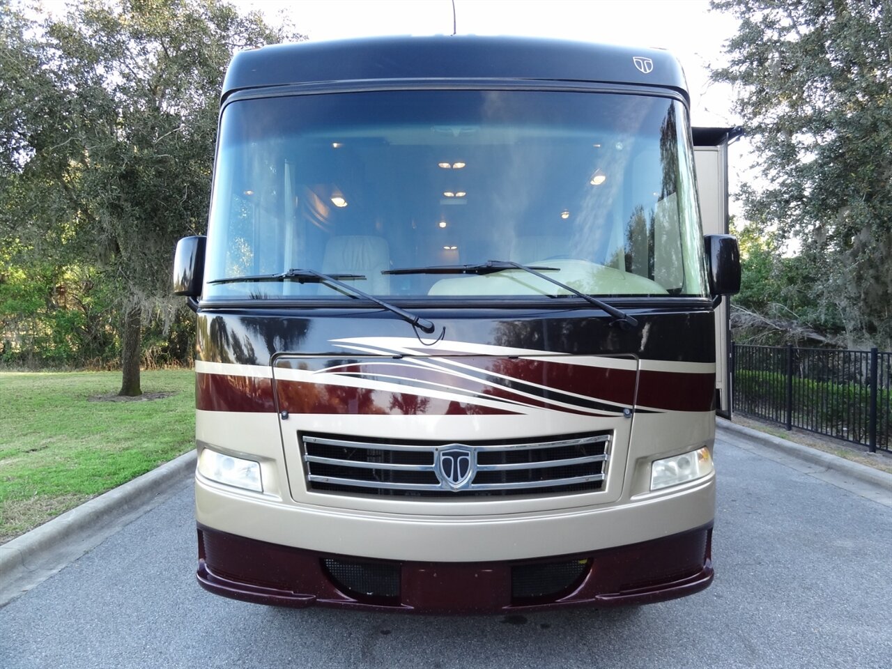 2012 Damon Day Break 34DB  Class A - Photo 6 - Deland, FL 32720