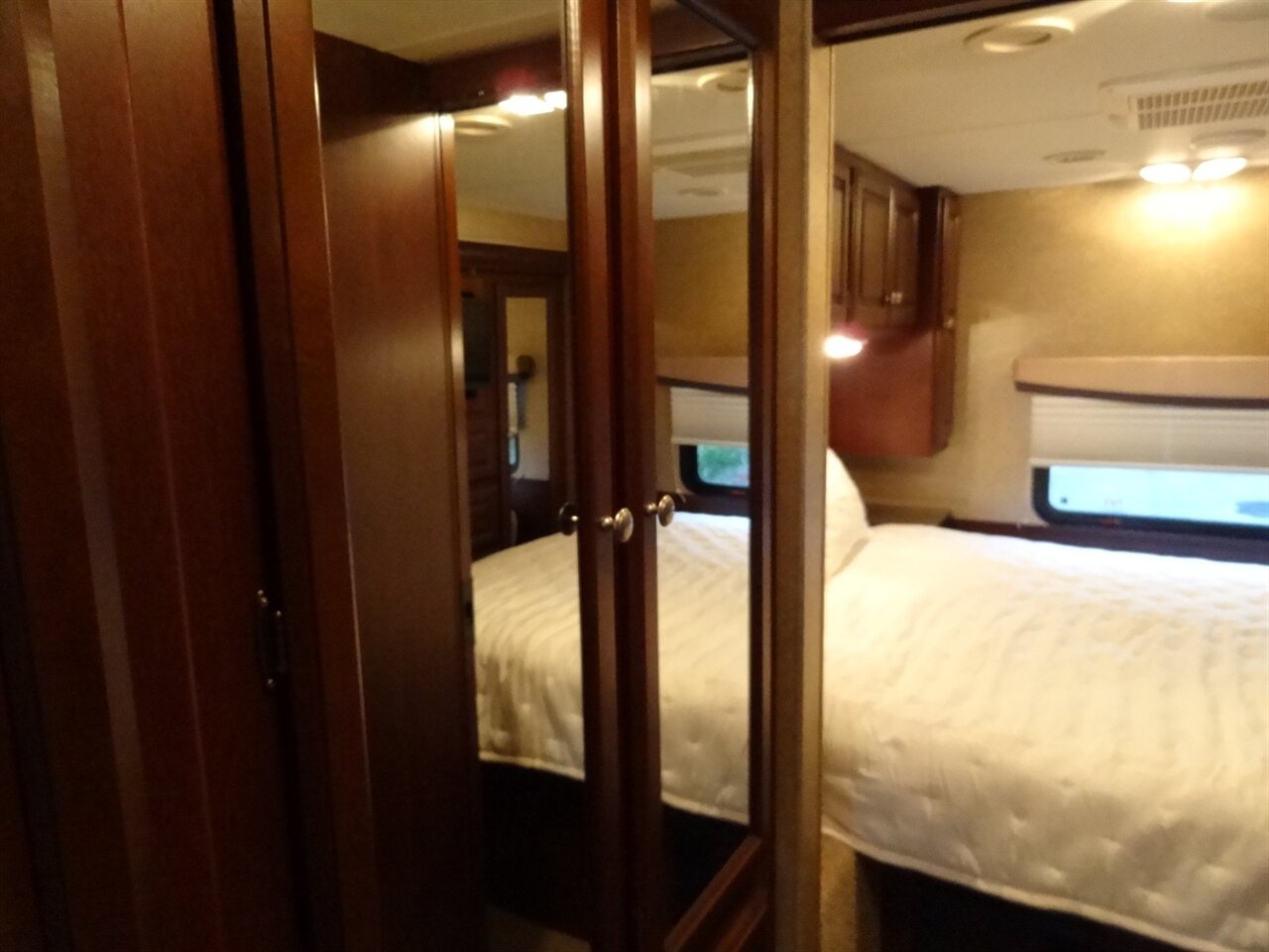 2012 Damon Day Break 34DB  Class A - Photo 76 - Deland, FL 32720