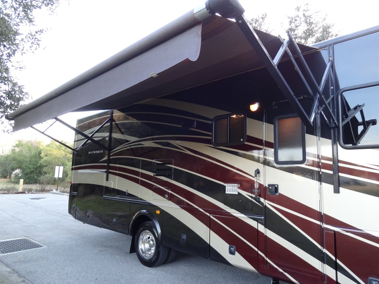 2012 Damon Day Break 34DB  Class A - Photo 49 - Deland, FL 32720