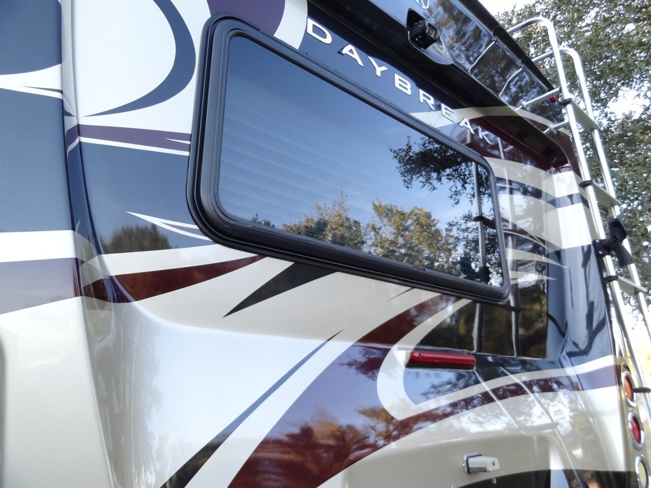 2012 Damon Day Break 34DB  Class A - Photo 21 - Deland, FL 32720