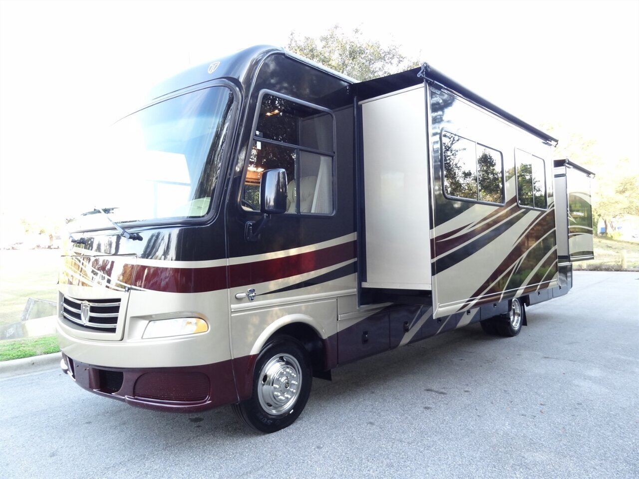 2012 Damon Day Break 34DB  Class A - Photo 1 - Deland, FL 32720