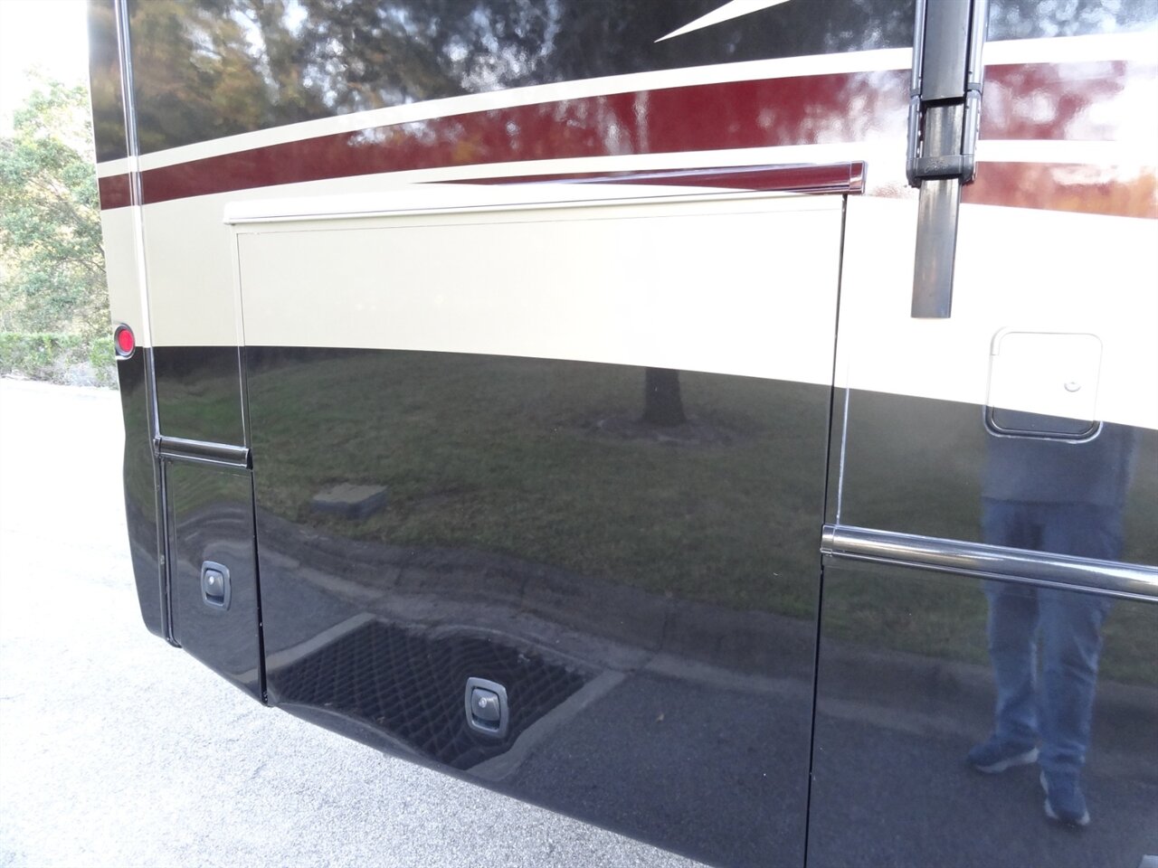 2012 Damon Day Break 34DB  Class A - Photo 30 - Deland, FL 32720