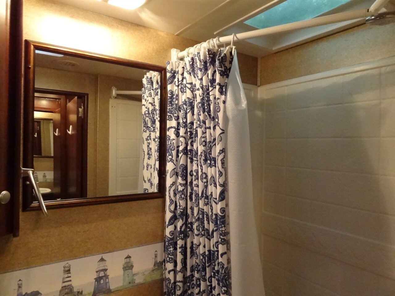 2012 Damon Day Break 34DB  Class A - Photo 80 - Deland, FL 32720