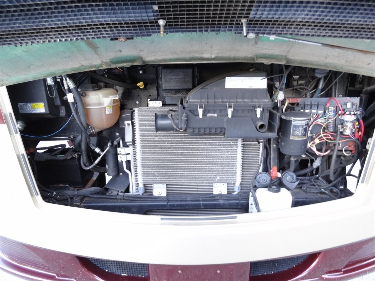 2012 Damon Day Break 34DB  Class A - Photo 18 - Deland, FL 32720