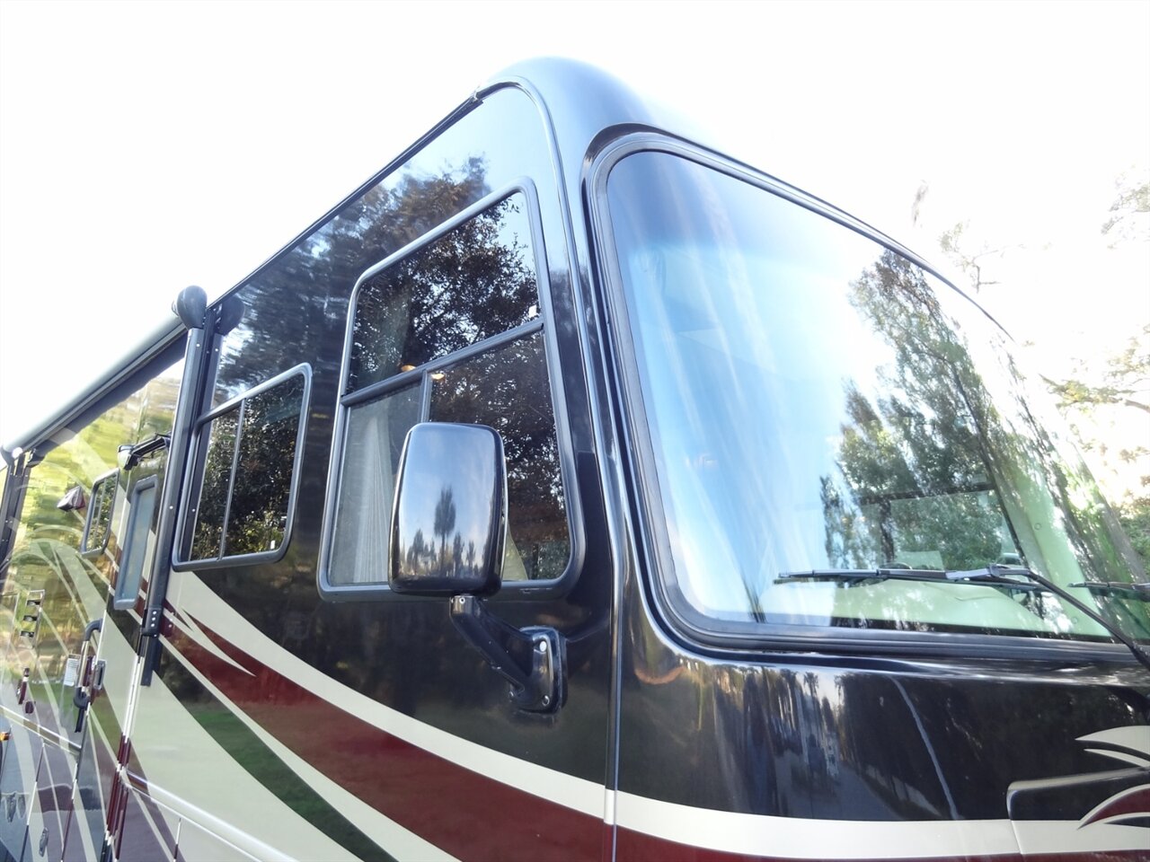 2012 Damon Day Break 34DB  Class A - Photo 14 - Deland, FL 32720