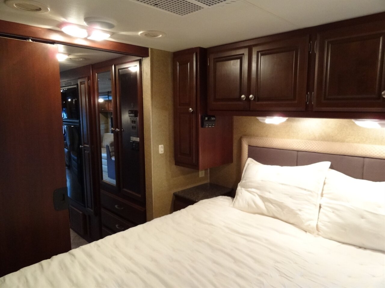 2012 Damon Day Break 34DB  Class A - Photo 90 - Deland, FL 32720