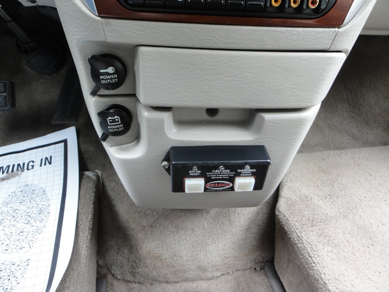 2007 Chrysler Town & Country Limited VMI RAMP VAN - Photo 54 - Deland, FL 32720