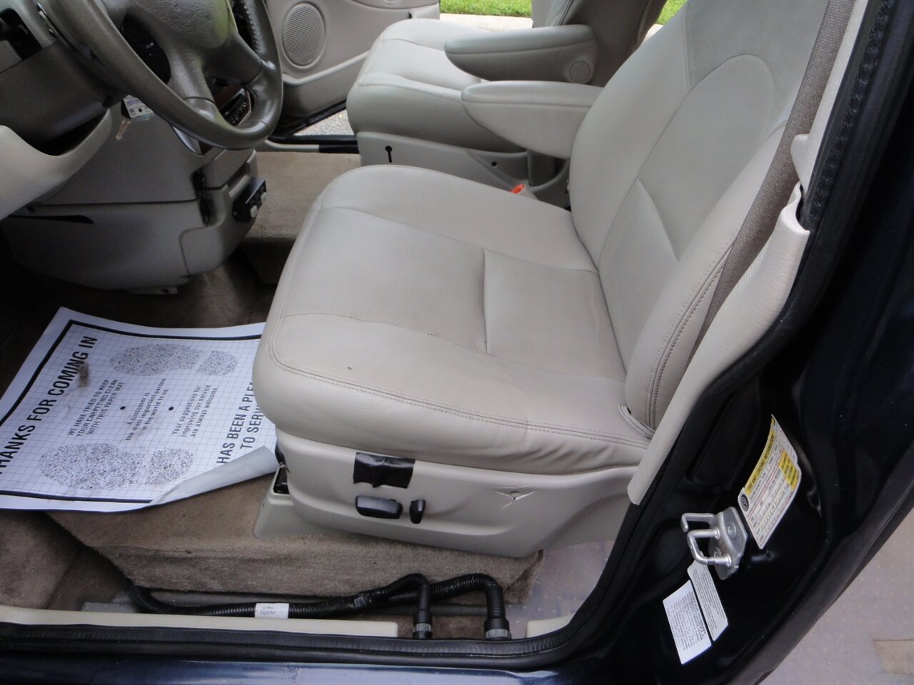 2007 Chrysler Town & Country Limited VMI RAMP VAN - Photo 32 - Deland, FL 32720