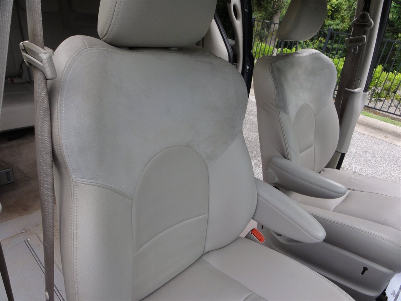 2007 Chrysler Town & Country Limited VMI RAMP VAN - Photo 45 - Deland, FL 32720