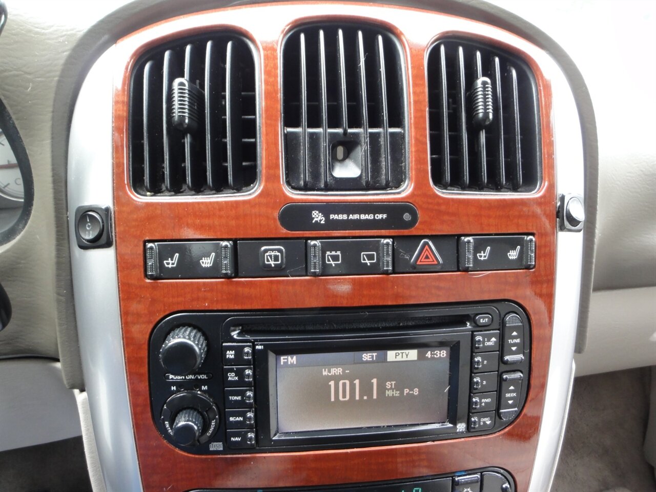 2007 Chrysler Town & Country Limited VMI RAMP VAN - Photo 55 - Deland, FL 32720