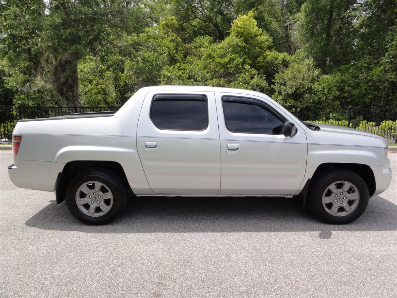 2007 Honda Ridgeline RTX  4X4 - Photo 16 - Deland, FL 32720