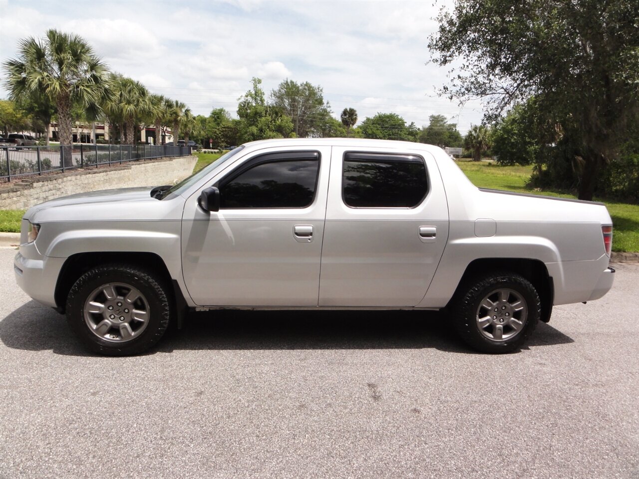 2007 Honda Ridgeline RTX  4X4 - Photo 17 - Deland, FL 32720