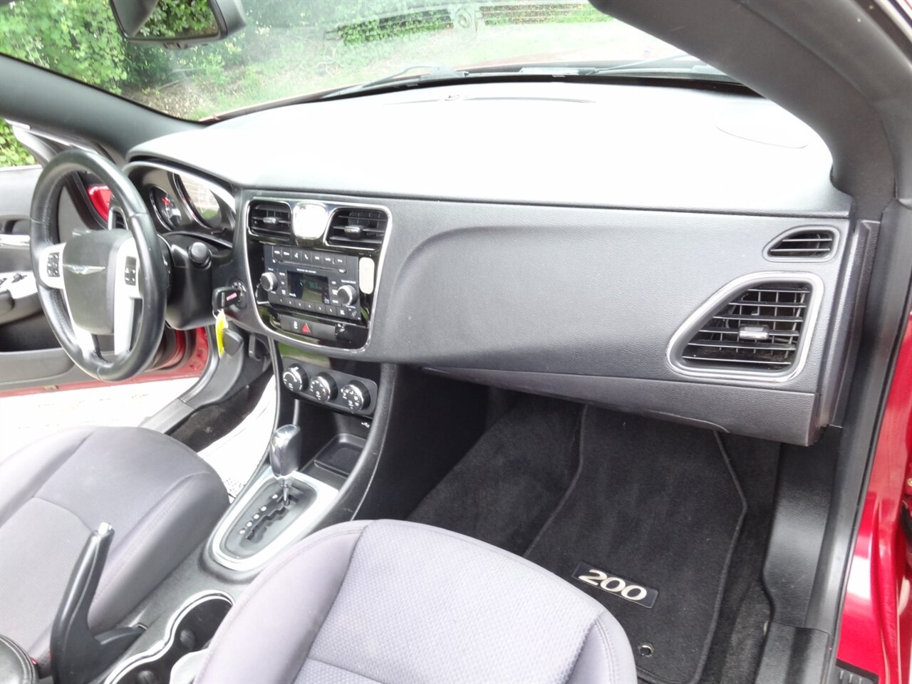 2014 Chrysler 200 Touring  Convertible - Photo 43 - Deland, FL 32720