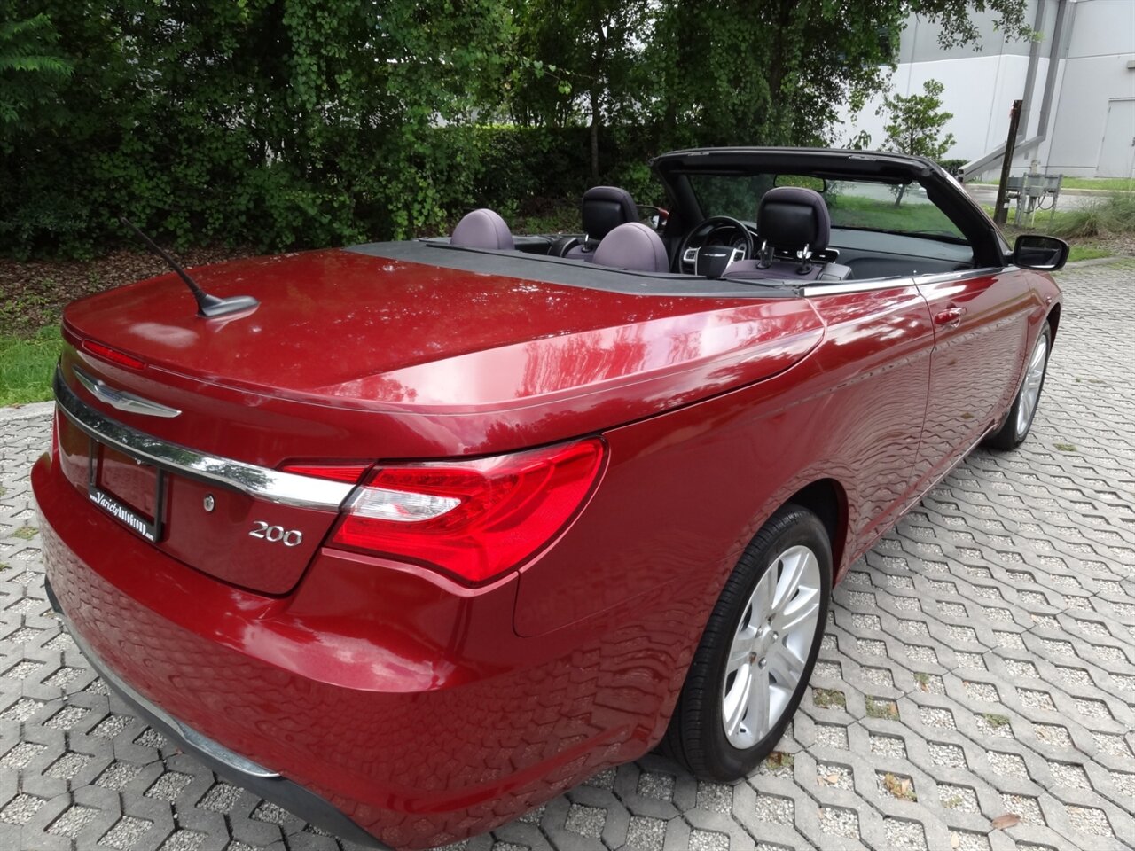 2014 Chrysler 200 Touring  Convertible - Photo 6 - Deland, FL 32720