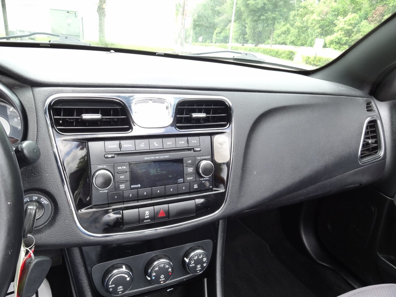 2014 Chrysler 200 Touring  Convertible - Photo 56 - Deland, FL 32720