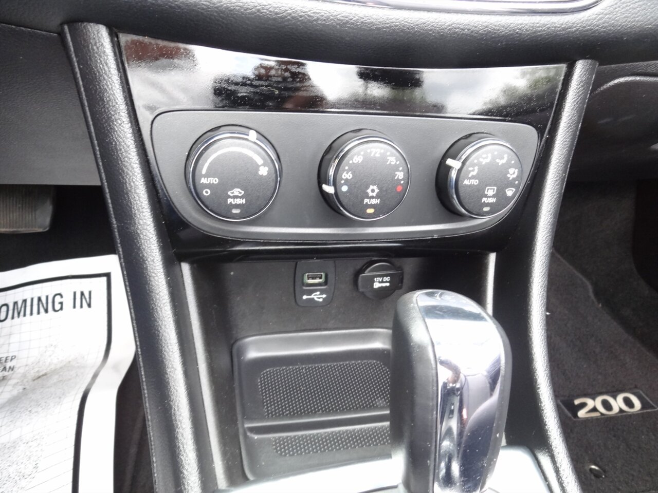 2014 Chrysler 200 Touring  Convertible - Photo 53 - Deland, FL 32720