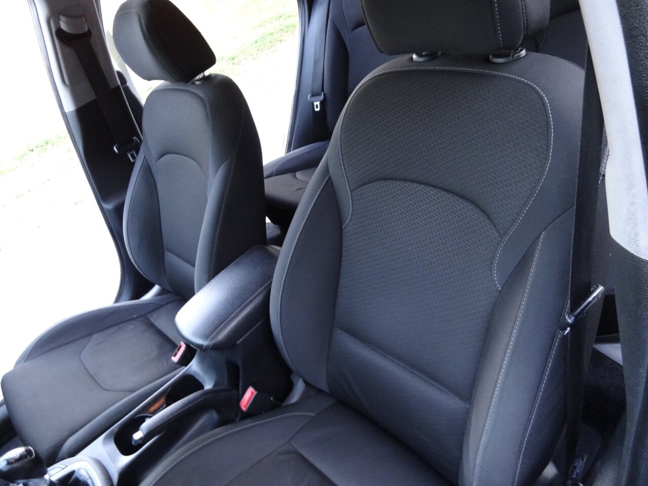 2018 Hyundai ELANTRA GT   - Photo 30 - Deland, FL 32720