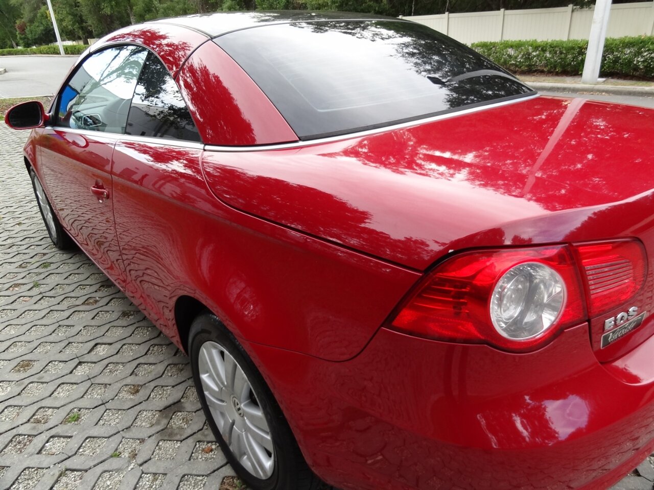 2008 Volkswagen Eos Turbo Premium - Photo 16 - Deland, FL 32720