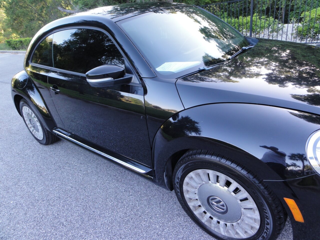 2016 Volkswagen Beetle-Classic 1.8T S   - Photo 8 - Deland, FL 32720