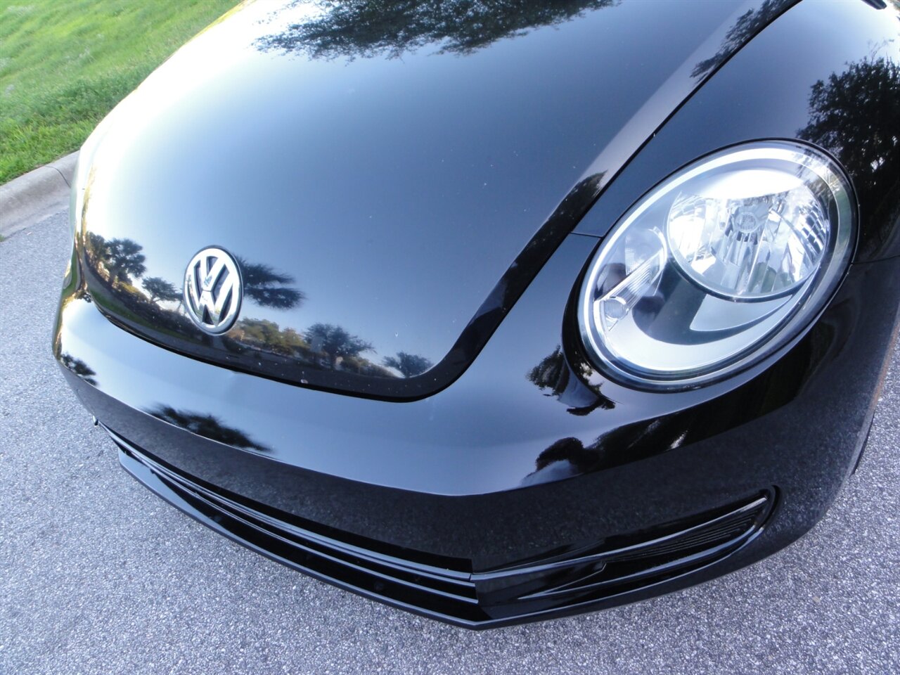 2016 Volkswagen Beetle-Classic 1.8T S   - Photo 7 - Deland, FL 32720