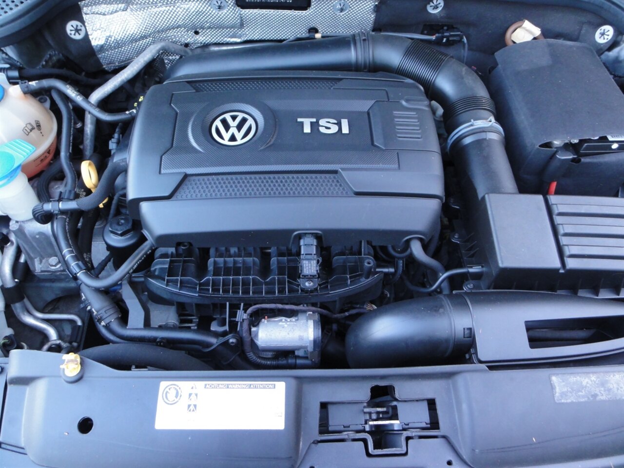 2016 Volkswagen Beetle-Classic 1.8T S   - Photo 25 - Deland, FL 32720