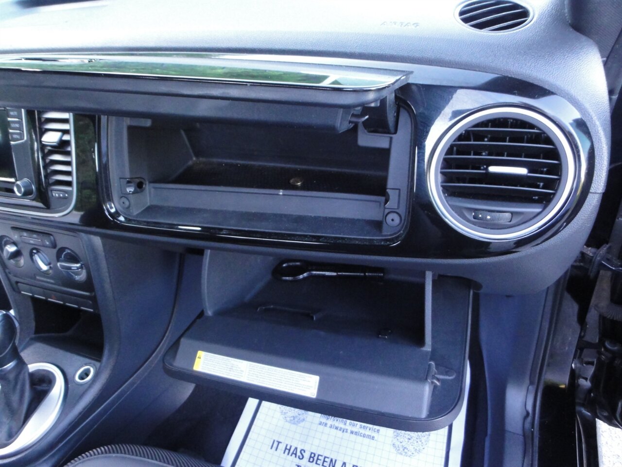 2016 Volkswagen Beetle-Classic 1.8T S   - Photo 37 - Deland, FL 32720