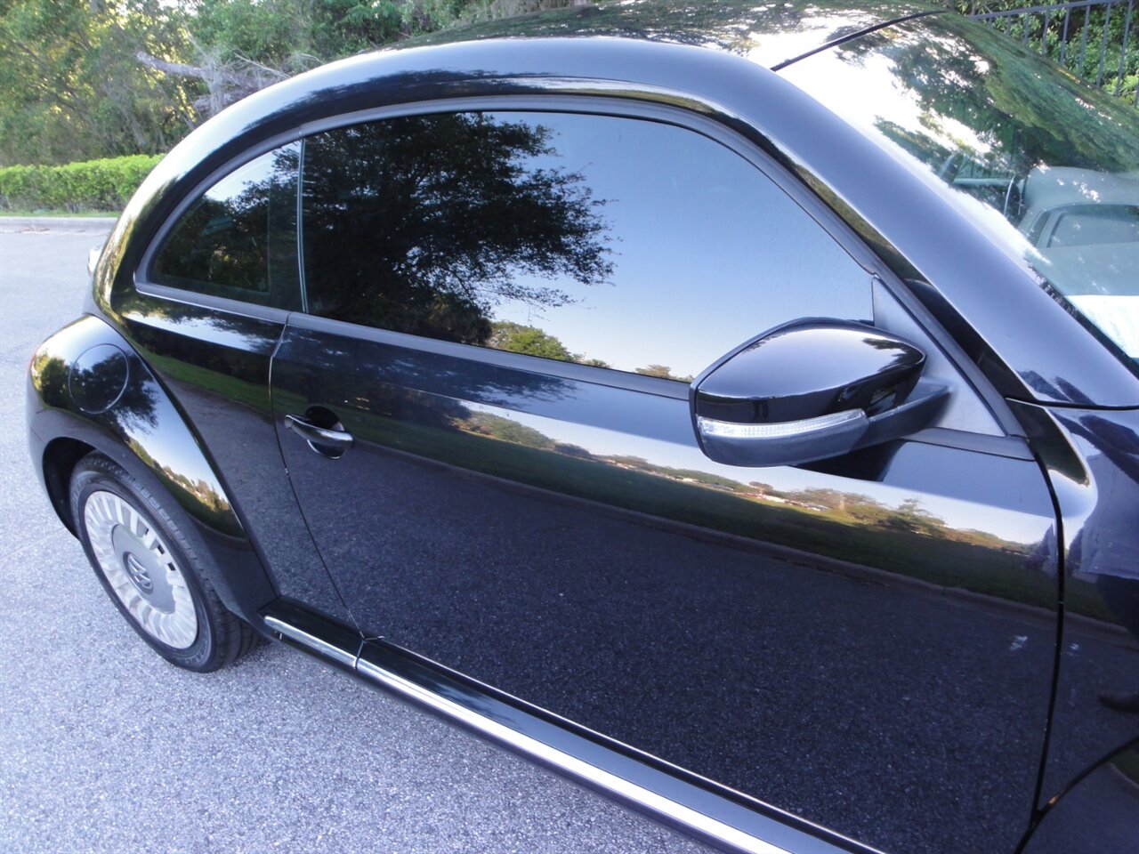 2016 Volkswagen Beetle-Classic 1.8T S   - Photo 10 - Deland, FL 32720